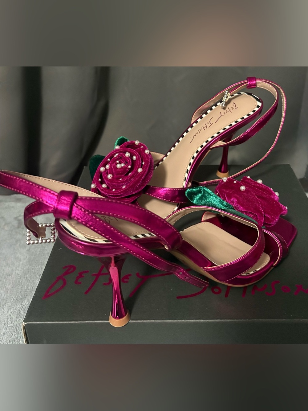 Betsey Johnson Rose Heels - Picture 4 of 5